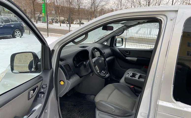 Hyundai Grand Starex