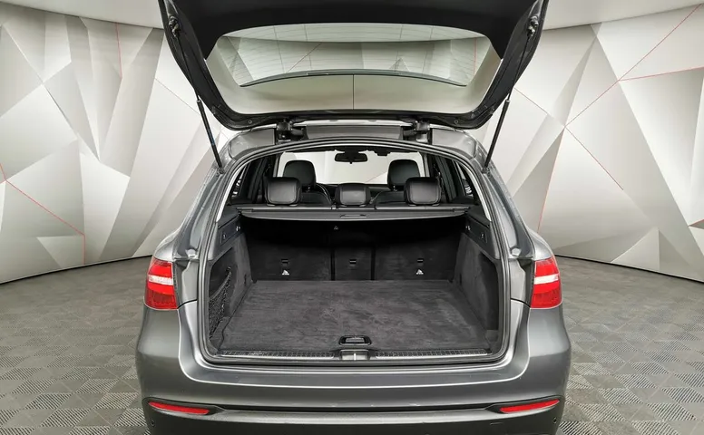 Mercedes-Benz GLC 250 9G-TRONIC 4MATIC (211 л.с.) Серый