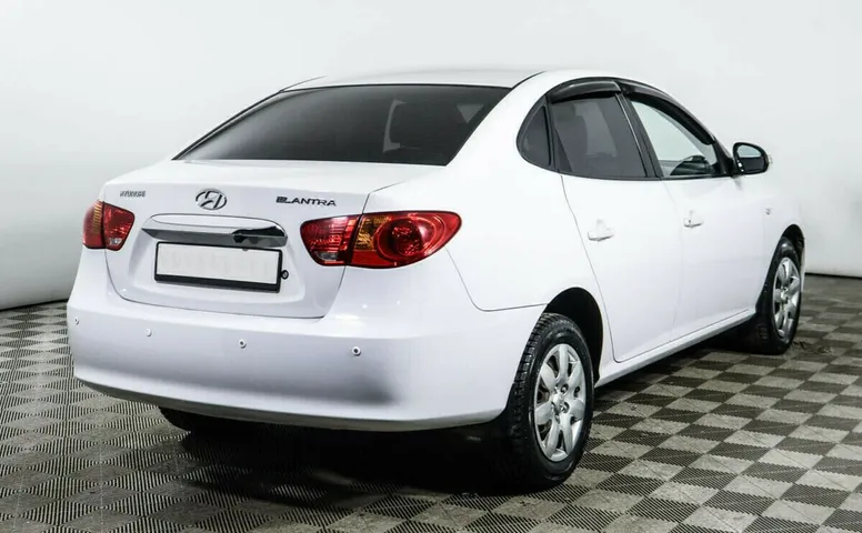 Hyundai Elantra IV (HD)