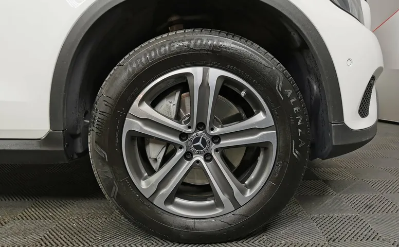 Mercedes-Benz GLC 250 9G-TRONIC 4MATIC (211 л.с.) Особая серия Белый