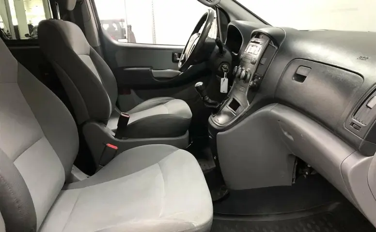 Hyundai H-1
