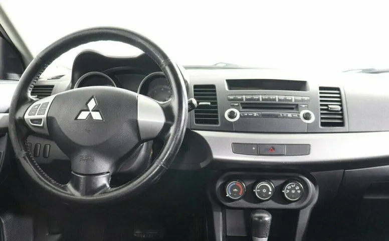Mitsubishi Lancer 1.5 Автомат