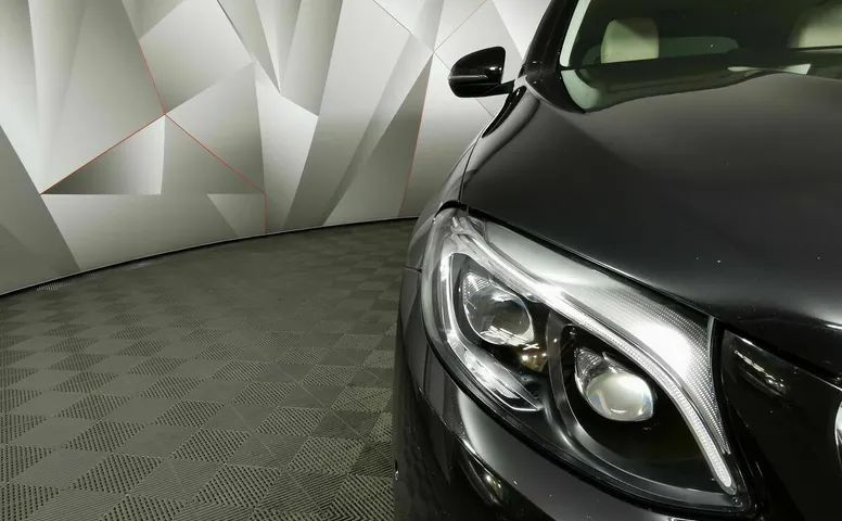 Mercedes-Benz GLC 250 d 9G-TRONIC 4MATIC (204 л.с.) Особая серия Черный