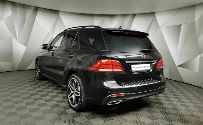 Mercedes-Benz GLE 400 4MATIC 9G-TRONIC (333 л.с.) Особая серия Черный