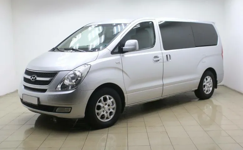 Hyundai Grand Starex I