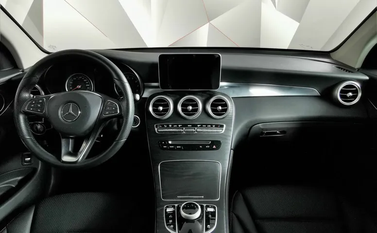 Mercedes-Benz GLC 250 9G-TRONIC 4MATIC (211 л.с.) Серый