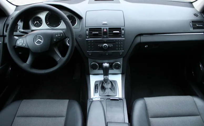 Mercedes-Benz C_KLASSE 280 3.0 AT (231 л.с.) 4WD