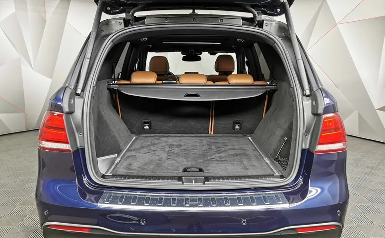 Mercedes-Benz GLE 300 4MATIC 7G-TRONIC Plus (249 л.с.) Особая серия Синий