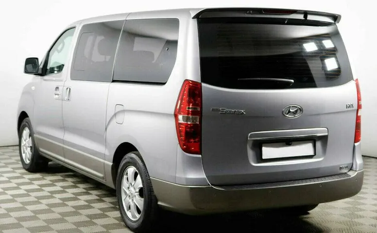 Hyundai Grand Starex 2.5 Автомат