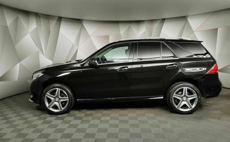 Mercedes-Benz GLE 350 d 4MATIC 9G-TRONIC (249 л.с.) Особая серия Черный