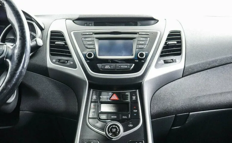 Hyundai Elantra 1.8 Автомат
