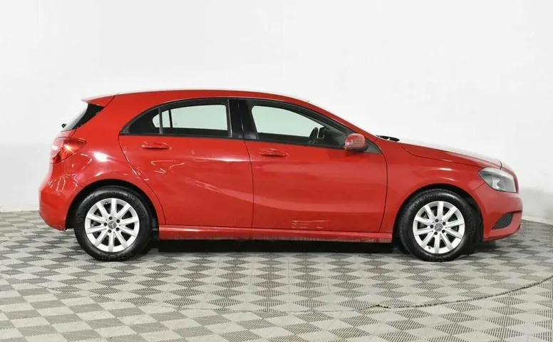 Mercedes-Benz A-Класс 180 III (W176)