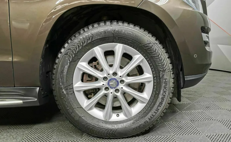 Mercedes-Benz GL GL 350 BlueTec 7G-Tronic Plus 4Matic (249 л.с.) Коричневый
