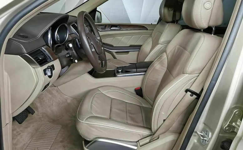 Mercedes-Benz GL GL 350 BlueTec 7G-Tronic Plus 4Matic (258 л.с.) Бежевый