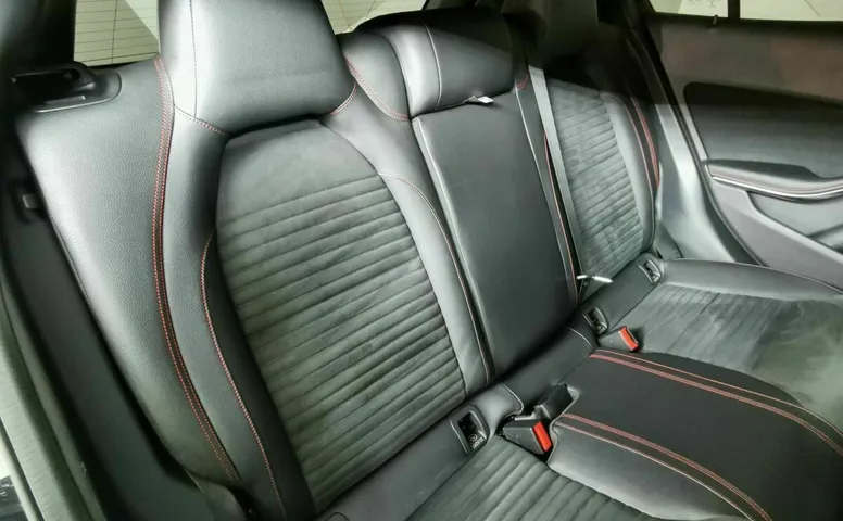 Mercedes-Benz GLA 250 7G-DCT 4MATIC (211 л.с.) Особая серия Черный