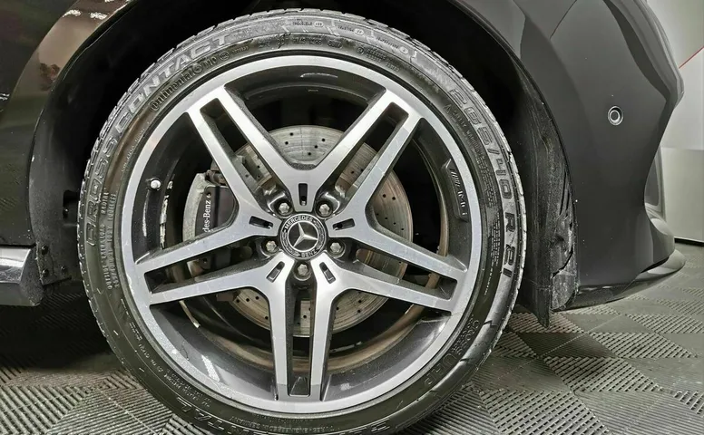 Mercedes-Benz GLE 400 4MATIC 9G-TRONIC (333 л.с.) Особая серия Черный