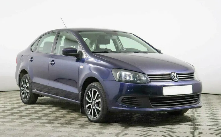 Volkswagen Polo 1.6 Автомат