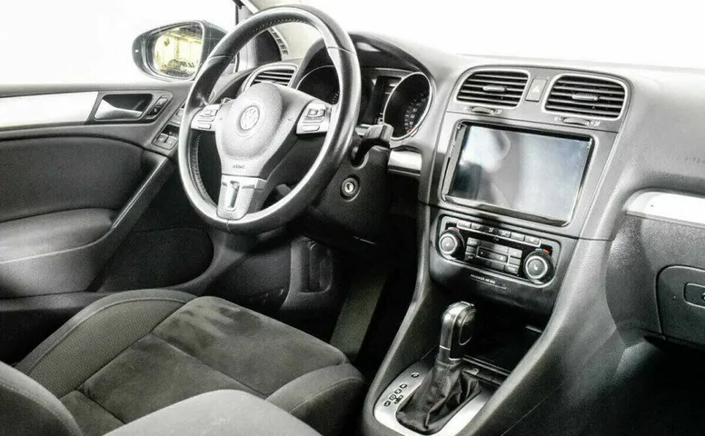 Volkswagen Golf 1.4 Робот