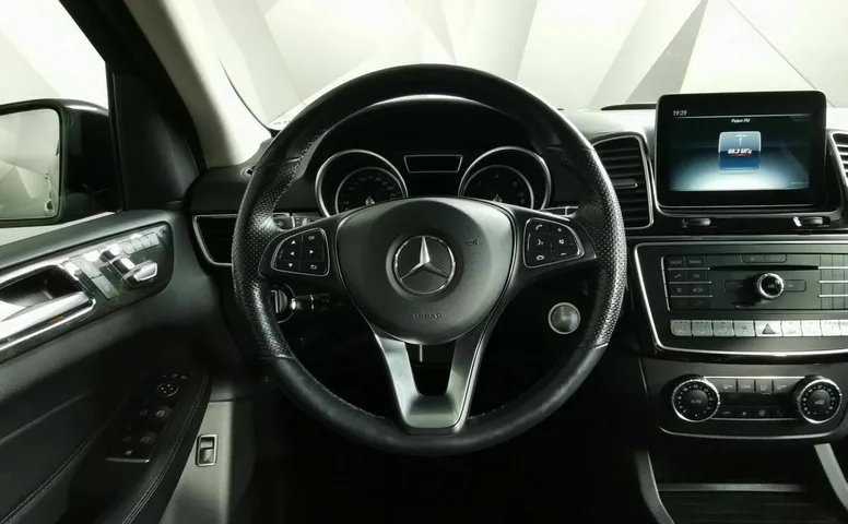 Mercedes-Benz GLE 350 d 4MATIC 9G-TRONIC (249 л.с.) Особая серия Черный