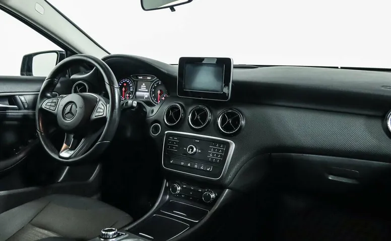 Mercedes-Benz A-Класс 180 III (W176) Рестайлинг