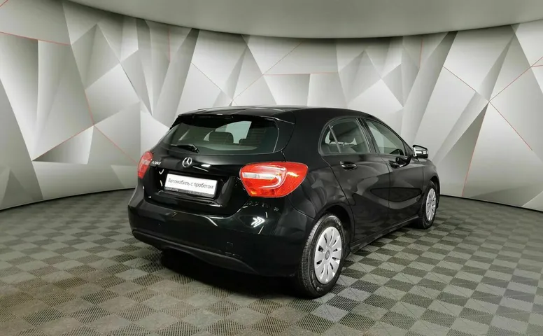 Mercedes-Benz A-Класс 180 7G-DCT (122 л.с.) Особая серия Черный