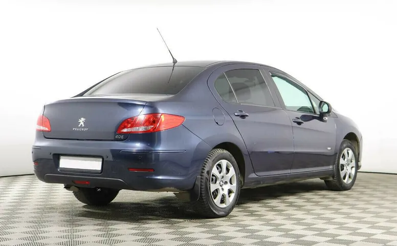 Peugeot 408 I