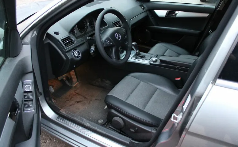 Mercedes-Benz C_KLASSE 280 3.0 AT (231 л.с.) 4WD