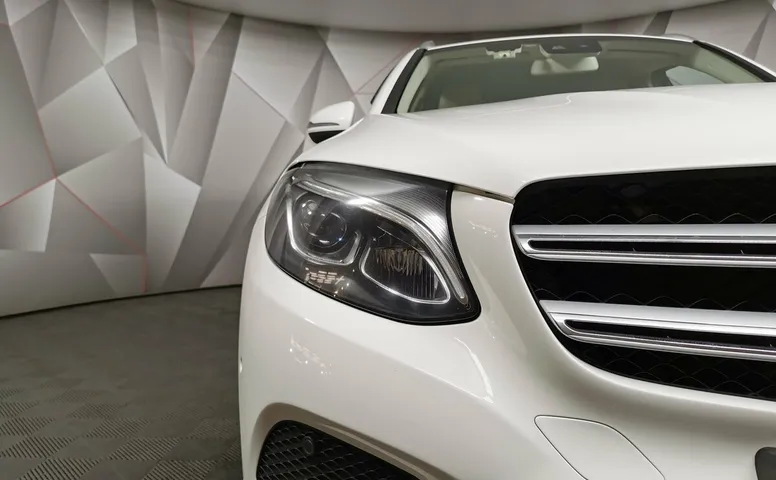 Mercedes-Benz GLC 250 9G-TRONIC 4MATIC (211 л.с.) Особая серия Белый