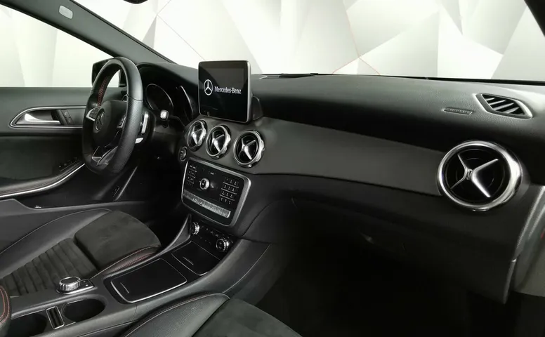 Mercedes-Benz GLA 250 7G-DCT 4MATIC (211 л.с.) Особая серия Черный