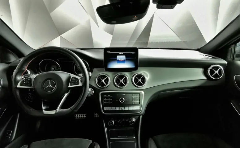 Mercedes-Benz GLA 250 7G-DCT 4MATIC (211 л.с.) Особая серия Черный