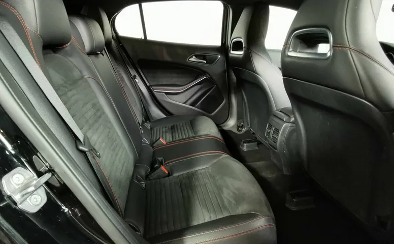 Mercedes-Benz GLA 250 7G-DCT 4MATIC (211 л.с.) Особая серия Черный