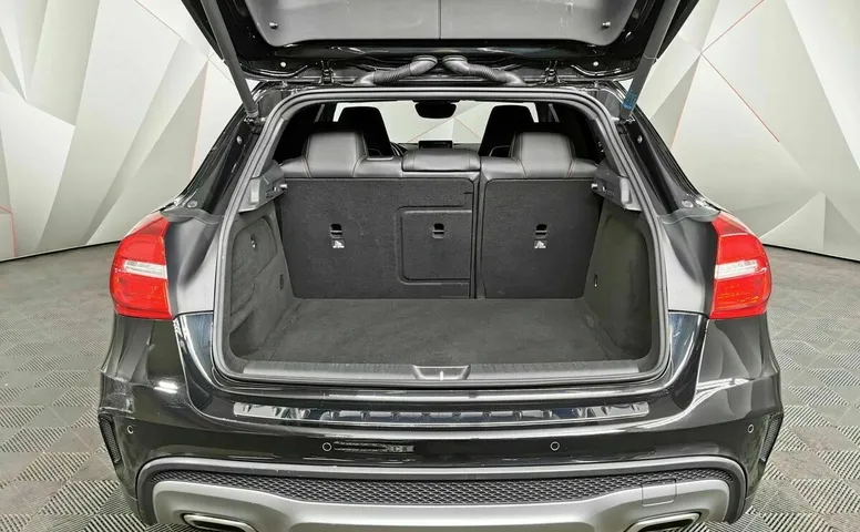 Mercedes-Benz GLA 250 7G-DCT 4MATIC (211 л.с.) Особая серия Черный