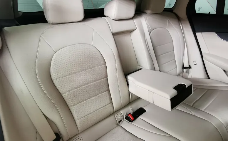 Mercedes-Benz GLC 250 9G-TRONIC 4MATIC (211 л.с.) Особая серия Белый