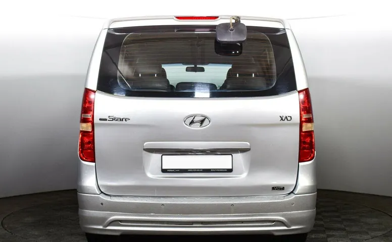 Hyundai Grand Starex I