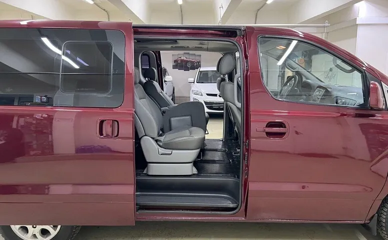 Hyundai Grand Starex I