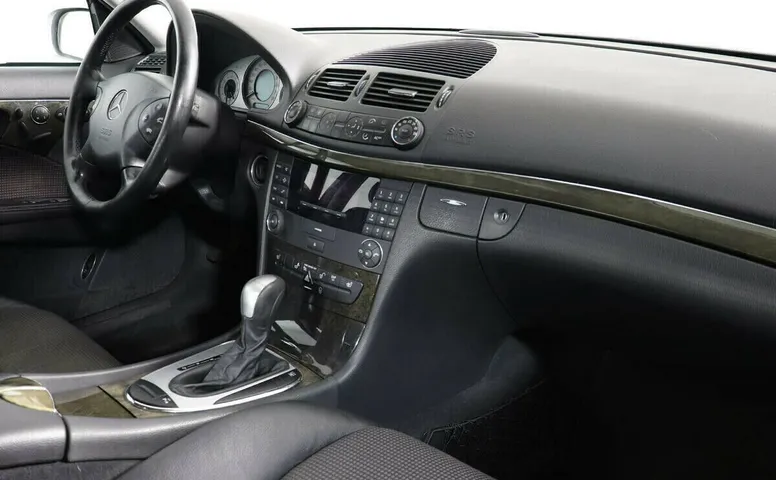 Mercedes-Benz E-Класс III (W211, S211)