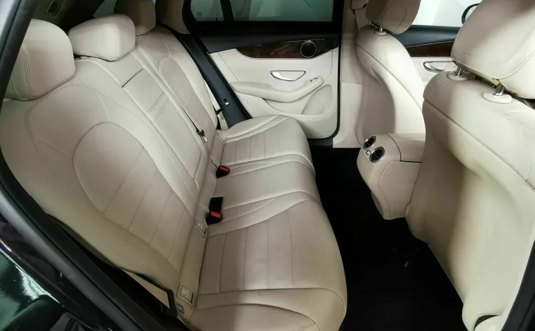 Mercedes-Benz GLC 250 d 9G-TRONIC 4MATIC (204 л.с.) Особая серия Черный