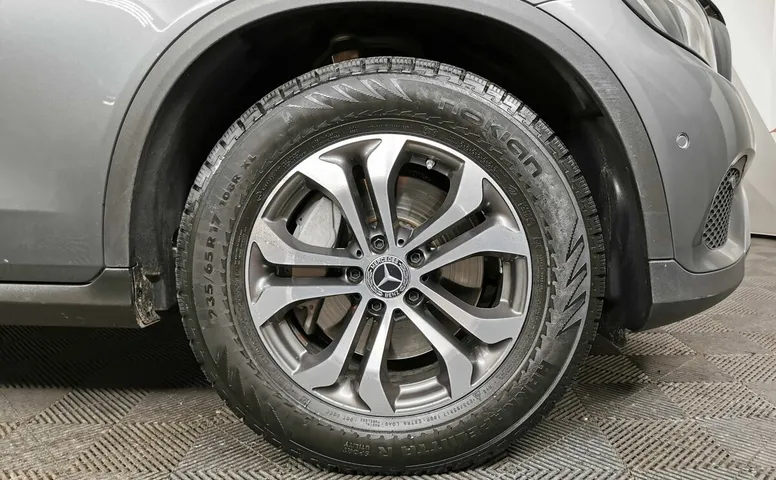 Mercedes-Benz GLC 250 9G-TRONIC 4MATIC (211 л.с.) Серый