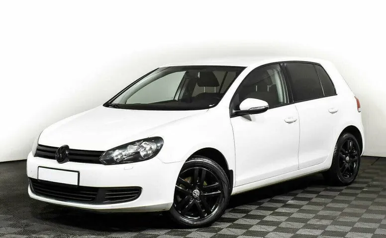 Volkswagen Golf 1.2 Робот