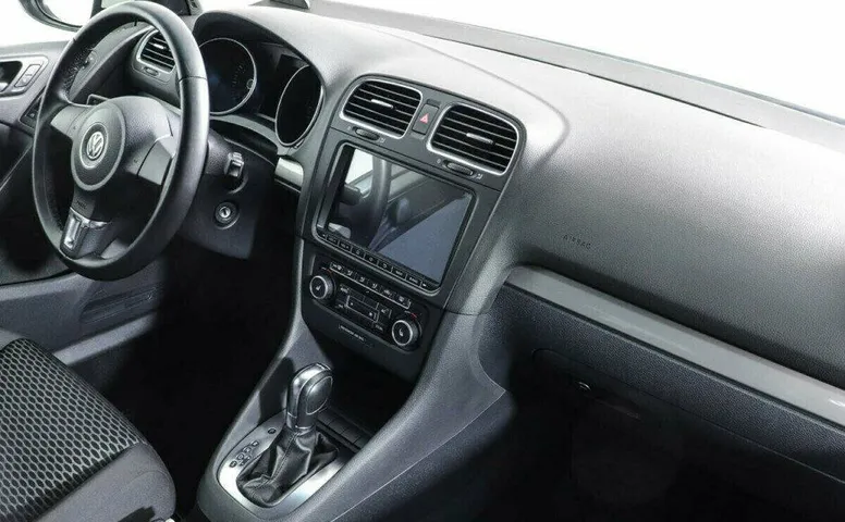 Volkswagen Golf 1.2 Робот