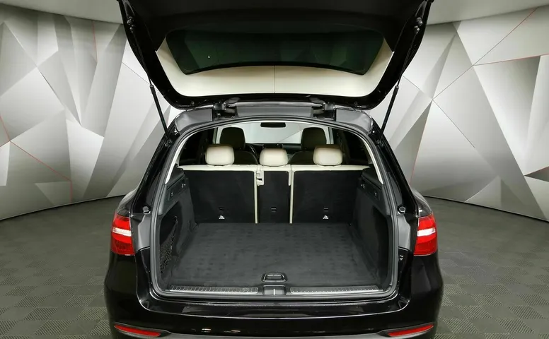 Mercedes-Benz GLC 250 d 9G-TRONIC 4MATIC (204 л.с.) Особая серия Черный