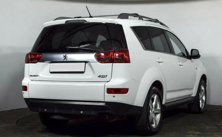 Peugeot 4007 I