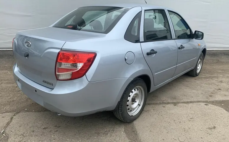 LADA (ВАЗ) GRANTA 1.6 AT (98 л.с.)
