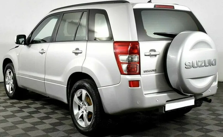 Suzuki Grand Vitara 2.0 Автомат