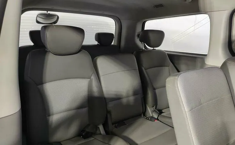 Hyundai Grand Starex I