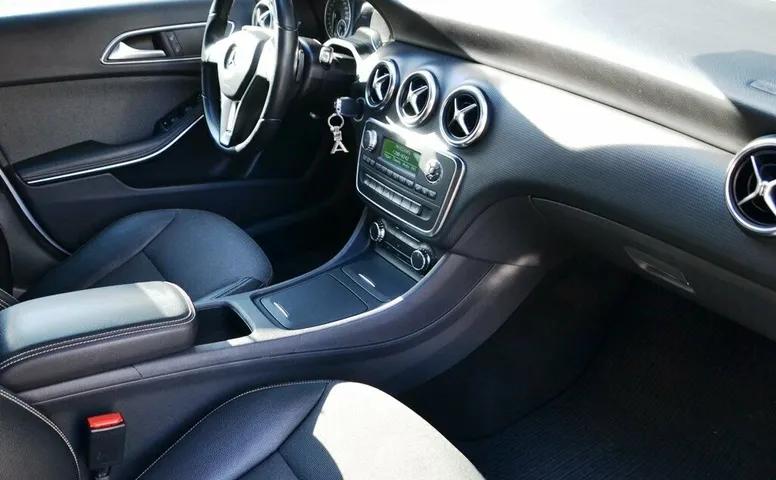 Mercedes-Benz A-Класс 180 III (W176)