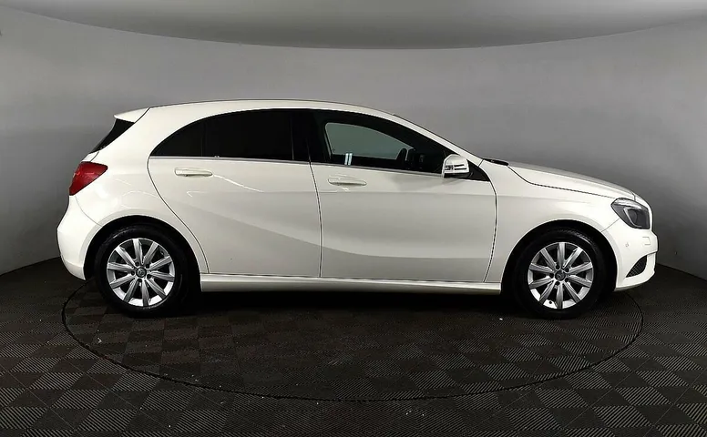 Mercedes-Benz A-Класс 180 III (W176)
