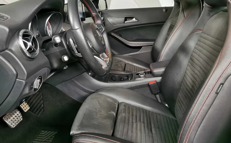 Mercedes-Benz GLA 200 7G-DCT (150 л.с.) Особая серия Серый