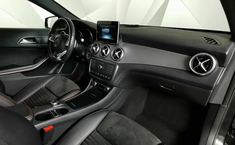 Mercedes-Benz GLA 250 7G-DCT 4MATIC (211 л.с.) Особая серия Черный