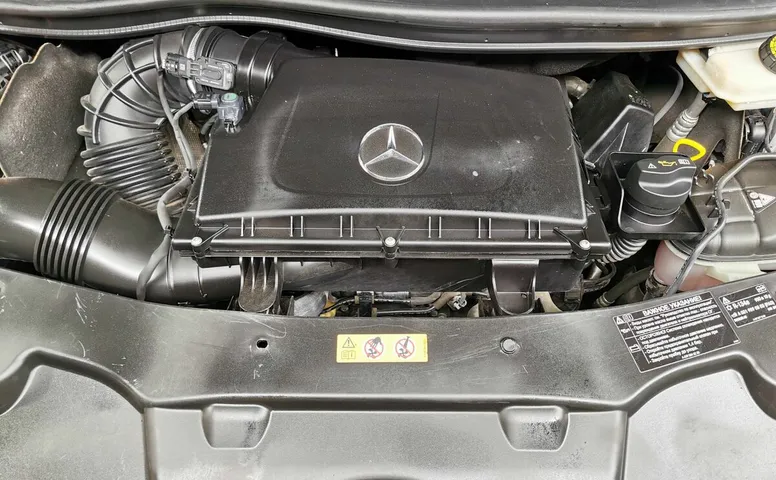 Mercedes-Benz V-Класс V 250 d 4MATIC AVANTGARDE Черный